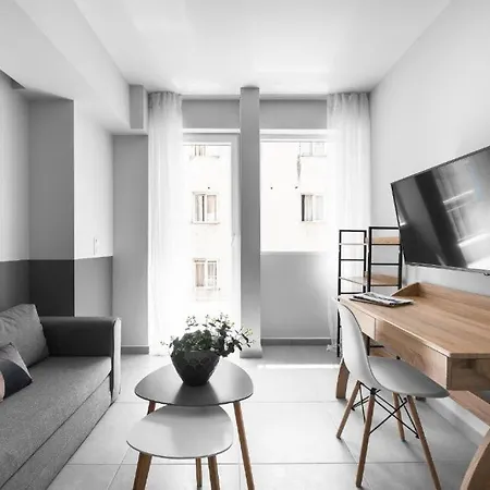 Big Apple #5, Nilie Hospitality Mgmt Apartment
