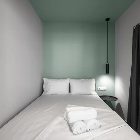 Big Apple #5, Nilie Hospitality Mgmt Apartment