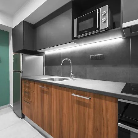 Big Apple #5, Nilie Hospitality Mgmt Apartment