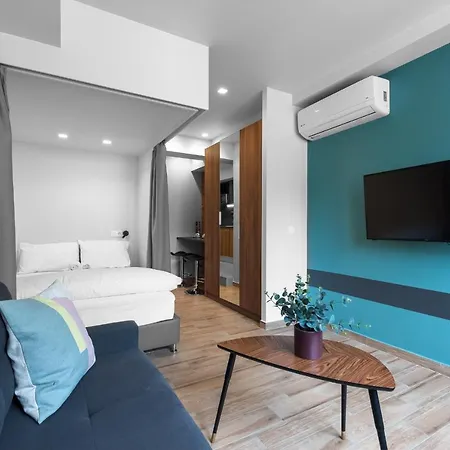 Big Apple #5, Nilie Hospitality Mgmt Apartment